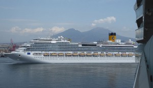 Costa Fascinosa mit Vesuv