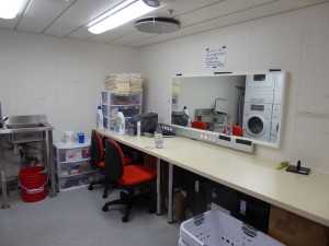 Wardrobe / Laundry