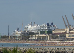 die Schiffe im Hafen