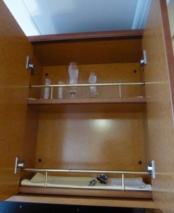 Gläser, Flaschenöffner, Korkenzieher