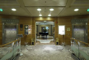 Treppenhaus vor dem Atrium