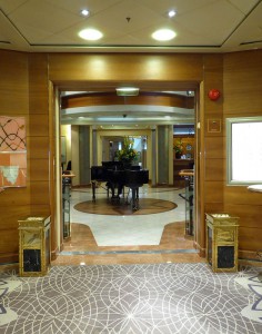 Treppenhaus vor dem Atrium