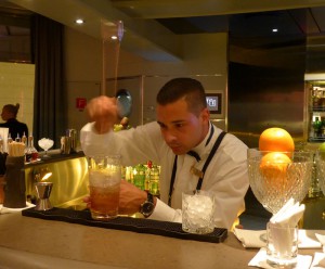 Barkeeper Noah in Action