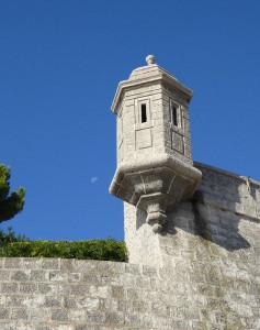 Turm und Mond