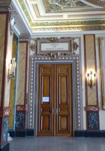 Eingang zur Oper
