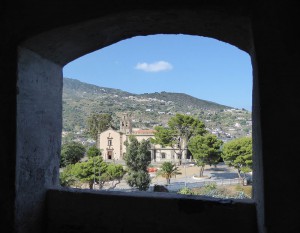 Blick zum Rathaus und Sant Antonio