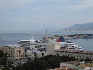 Blick zum Schiff