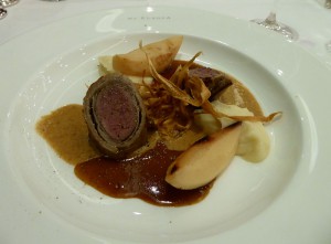 Reh mit Lardo und Buchweizen