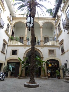 überraschender Innenhof