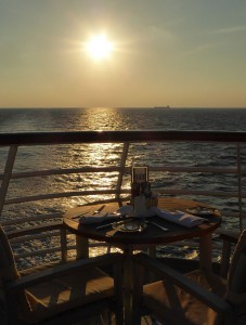 Sonnenaufgang beim Frühstück