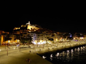 Blick auf Dalt Vila und Sa Penya