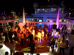 Party am Pool mit Sonic Pearls