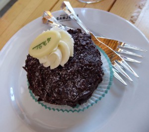 Baiser-Schoko-Dessert