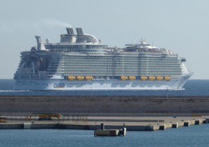 Harmony of the Seas verlässt Palma de Mallorca