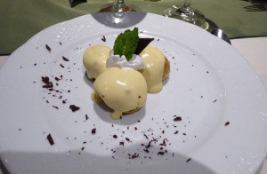 Zitronen-Profiteroles