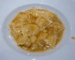 Ravioli al salmone e aneto