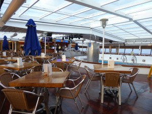 Helios Bar und Pool