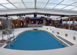 Helios Bar und Pool