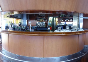Helios Bar und Pool