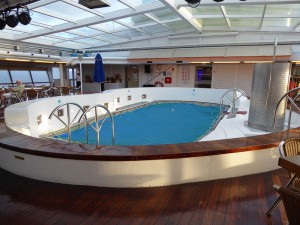 Helios Bar und Pool
