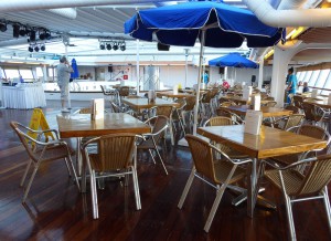 Helios Bar und Pool