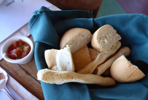 Brot mit Salsa