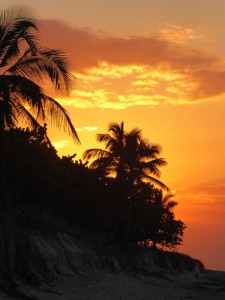 Strandspaziergang zum Sonnenuntergang
