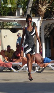 Modenschau am Pool