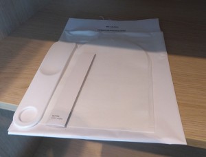 Schuhlöffel, Schuhputzhandschuh, Nagelfeile, Wäschesack