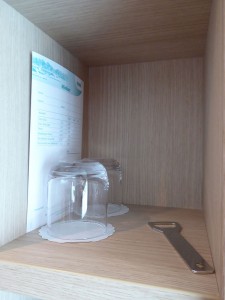 Wassergläser, Flaschenöffner