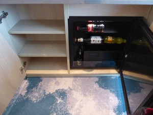 Schrank und Minibar