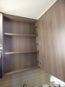 Ablagen im Spiegelschrank