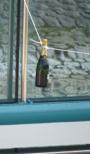 die Flasche ist platziert