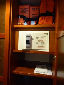Rettungswesten und Safe
