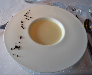 Weiße Tomatencremesuppe