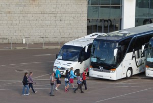 die ersten Busse sind bereit