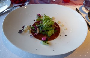Rindercarpaccio mit Sesam-Honig-Dressing