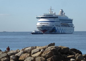 AIDAaura