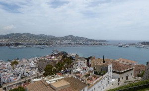 Aussicht über den Hafen von Ibiza