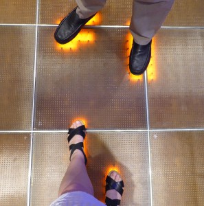 Disco-Aufzug beim Marktrestaurant