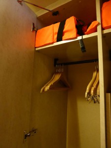 Schrank 3