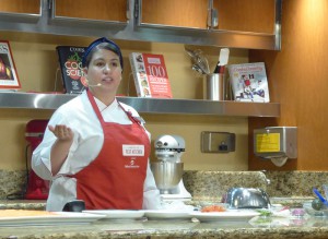 Maria kocht und erklärt