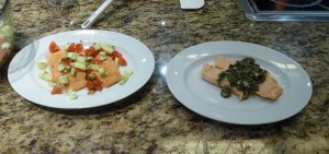 Oven-Roasted Salmon und Poached Salmon with Herb and Caper Vinaigrette