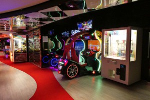 Arcade Games & Bowling