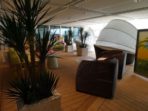 Jungle Pool Lounge