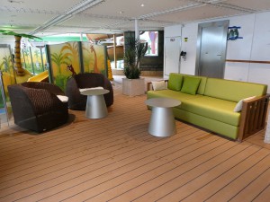 Jungle Pool Lounge