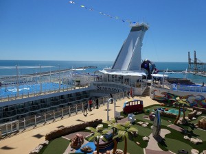 Symphony Dunes und Sportplatz
