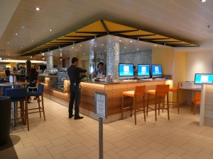 Shake Spot und Javablue Café
