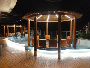 Havana Pool bei Nacht