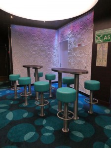 Liquid Lounge